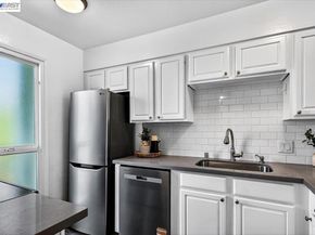 3399 Norton Way 8, Pleasanton CA 94566