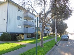 325 Valle Vista Ave 117, Hayward CA 94544