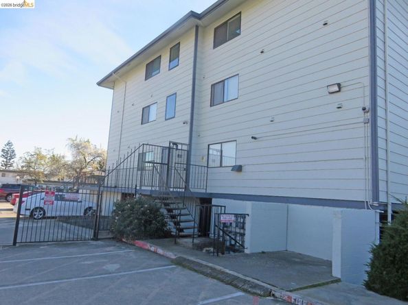 325 Valle Vista Ave 117, Hayward CA 94544