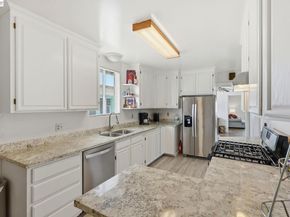 560 41St St, Richmond CA 94805