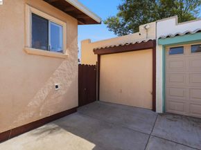 560 41St St, Richmond CA 94805