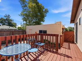 560 41St St, Richmond CA 94805