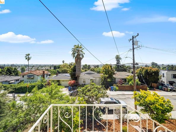 6914 Outlook Ave, Oakland CA 94605