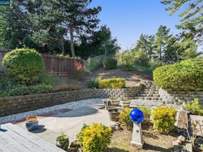 1014 Veterans Ct, Martinez CA 94553