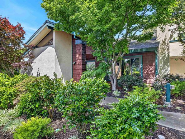 202 Baywood Rd, Alameda CA 94502
