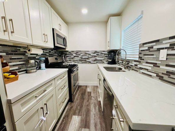 418 Douglas Ave, Oakland CA 94603