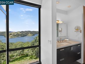 240 Tappan Ln, Orinda CA 94563