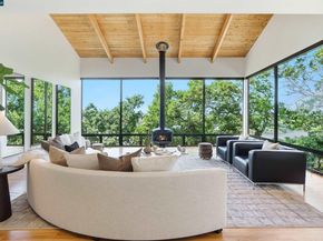 240 Tappan Ln, Orinda CA 94563