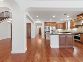 282 Drummond Dr, Hayward CA 94542