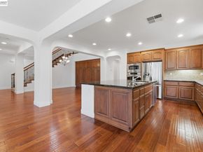 282 Drummond Dr, Hayward CA 94542
