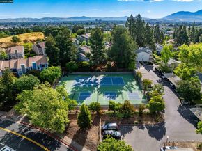 375 Camelback Rd 4, Pleasant Hill CA 94523