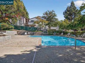 375 Camelback Rd 4, Pleasant Hill CA 94523