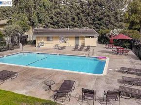 8185 Arroyo Dr 3, Pleasanton CA 94588
