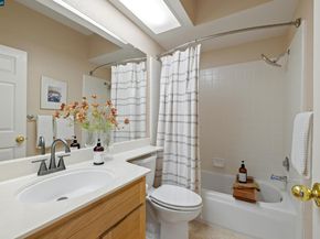 467 Beacon Ridge Ln, Walnut Creek CA 94597