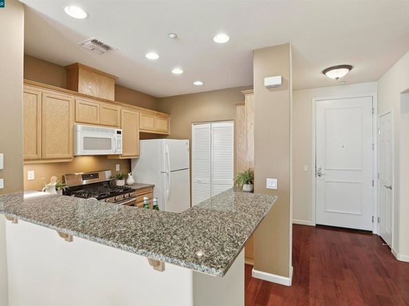 3240 Maguire Way 225, Dublin CA 94568