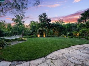 30 Greenwood Ct, Orinda CA 94563