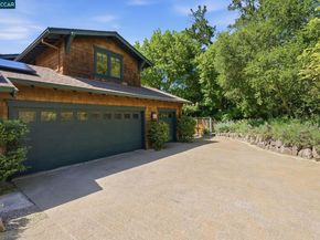 30 Greenwood Ct, Orinda CA 94563