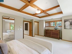 30 Greenwood Ct, Orinda CA 94563