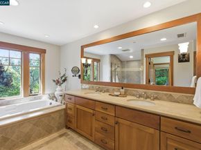 30 Greenwood Ct, Orinda CA 94563