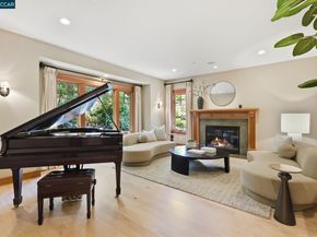 30 Greenwood Ct, Orinda CA 94563
