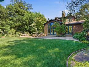 30 Greenwood Ct, Orinda CA 94563