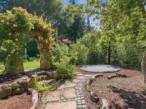 30 Greenwood Ct, Orinda CA 94563