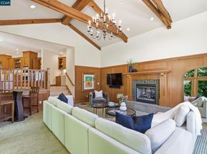 30 Greenwood Ct, Orinda CA 94563