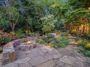 30 Greenwood Ct, Orinda CA 94563