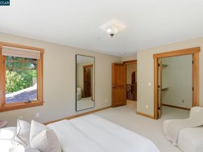 30 Greenwood Ct, Orinda CA 94563