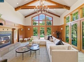 30 Greenwood Ct, Orinda CA 94563