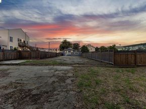 3435 Dimond Ave, Oakland CA 94602