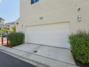 8550 Boardwalk Way, Newark CA 94560