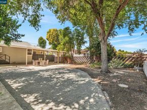 2072 Chalomar Rd, Concord CA 94518