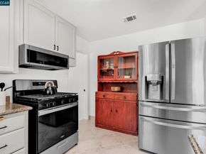 2072 Chalomar Rd, Concord CA 94518