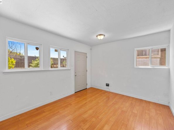 1828 Rosedale Ave, Oakland CA 94601