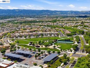 1718 N Terracina Dr, Dublin CA 94568