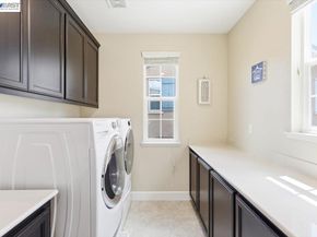 1718 N Terracina Dr, Dublin CA 94568