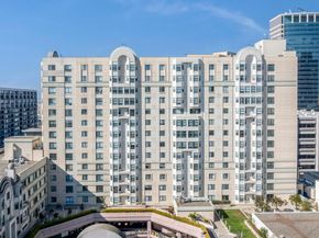 988 Franklin St 707, Oakland CA 94607