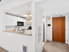 988 Franklin St 707, Oakland CA 94607