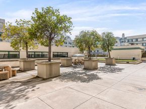 988 Franklin St 707, Oakland CA 94607