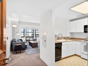 988 Franklin St 707, Oakland CA 94607