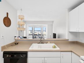 988 Franklin St 707, Oakland CA 94607