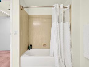 988 Franklin St 707, Oakland CA 94607