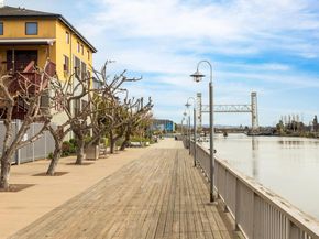 2875 Glascock St 209, Oakland CA 94601