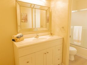 595 Blossom Way 10, Hayward CA 94541