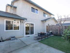 595 Blossom Way 10, Hayward CA 94541