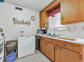 4794 Blum Rd, Martinez CA 94553