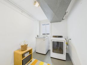 680 42nd St, Oakland CA 94609