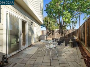 200 Valletta Ln, Pleasanton CA 94566