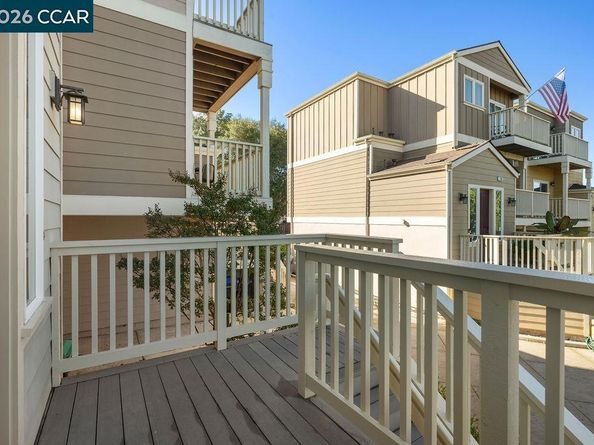 200 Valletta Ln, Pleasanton CA 94566